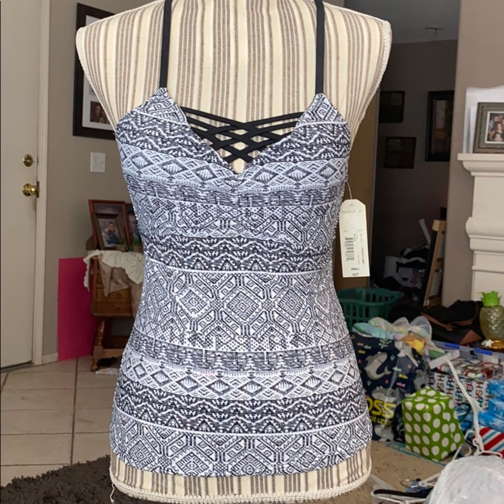 Women’s swim suit top new with tags